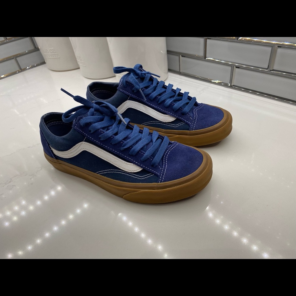 Navy blue vans men’s shoes